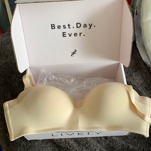 Lively strapless underwire free bra